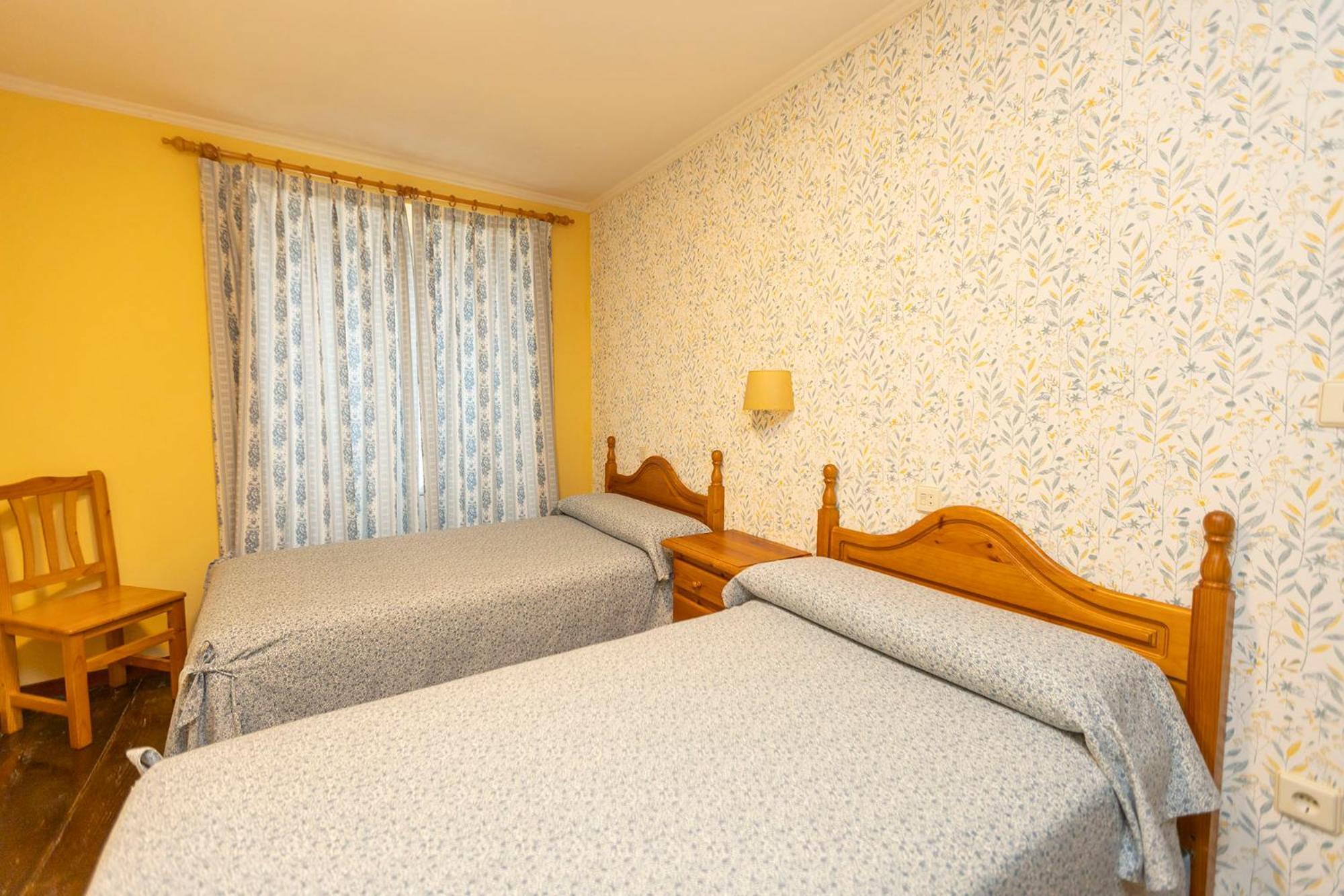Escuder Apartamentos Turisticos Ribadeo Eksteriør billede