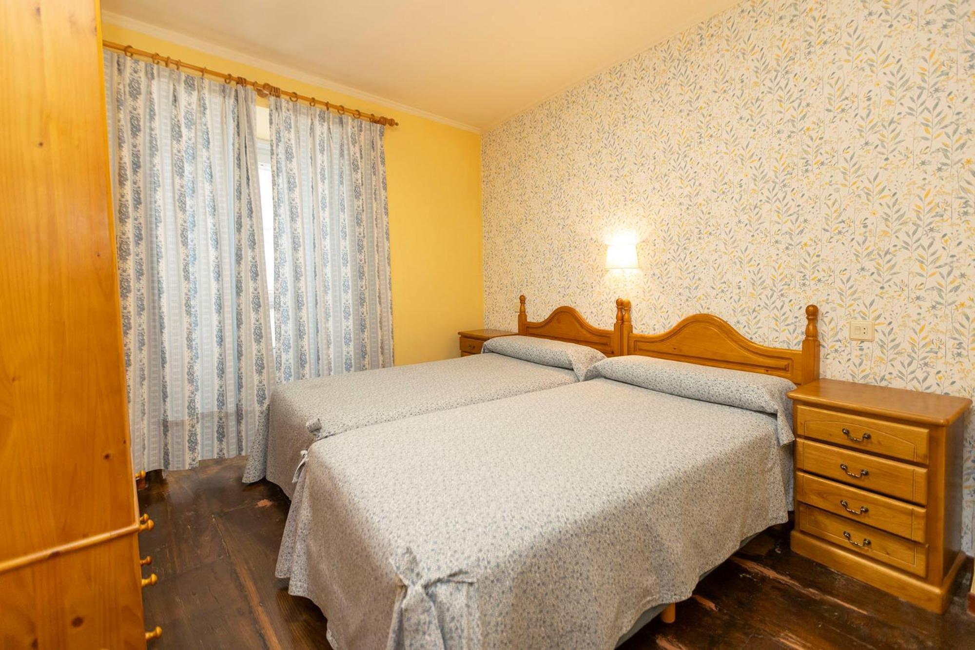 Escuder Apartamentos Turisticos Ribadeo Eksteriør billede