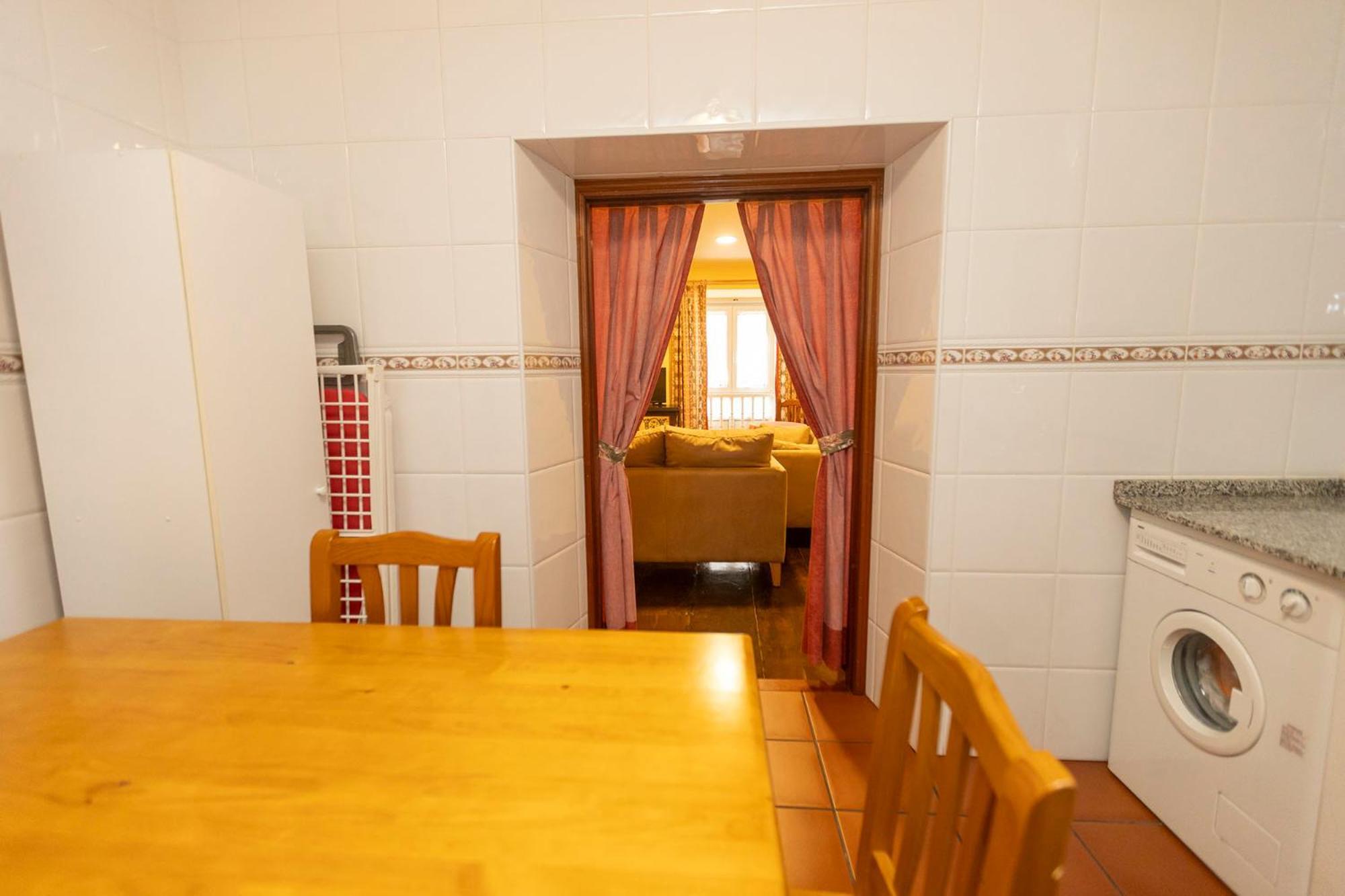 Escuder Apartamentos Turisticos Ribadeo Eksteriør billede