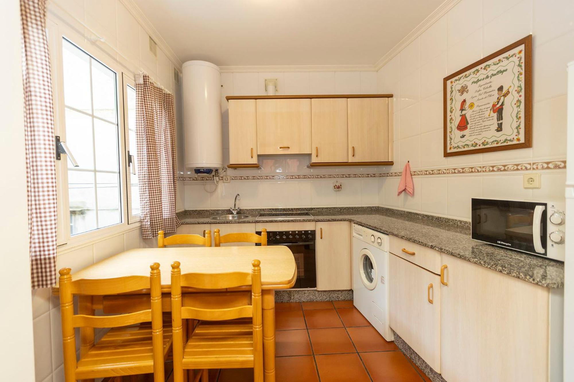 Escuder Apartamentos Turisticos Ribadeo Eksteriør billede