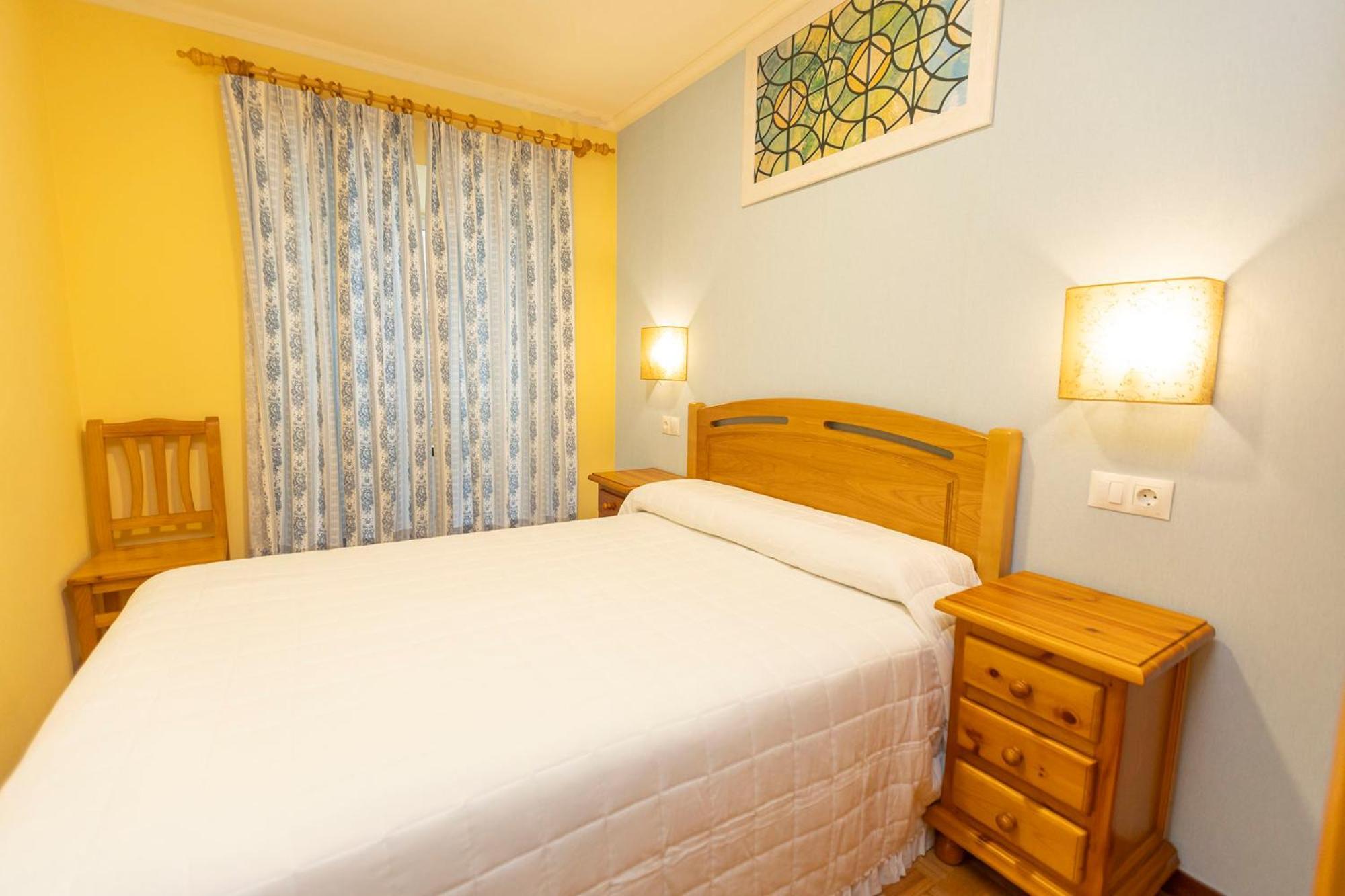 Escuder Apartamentos Turisticos Ribadeo Eksteriør billede