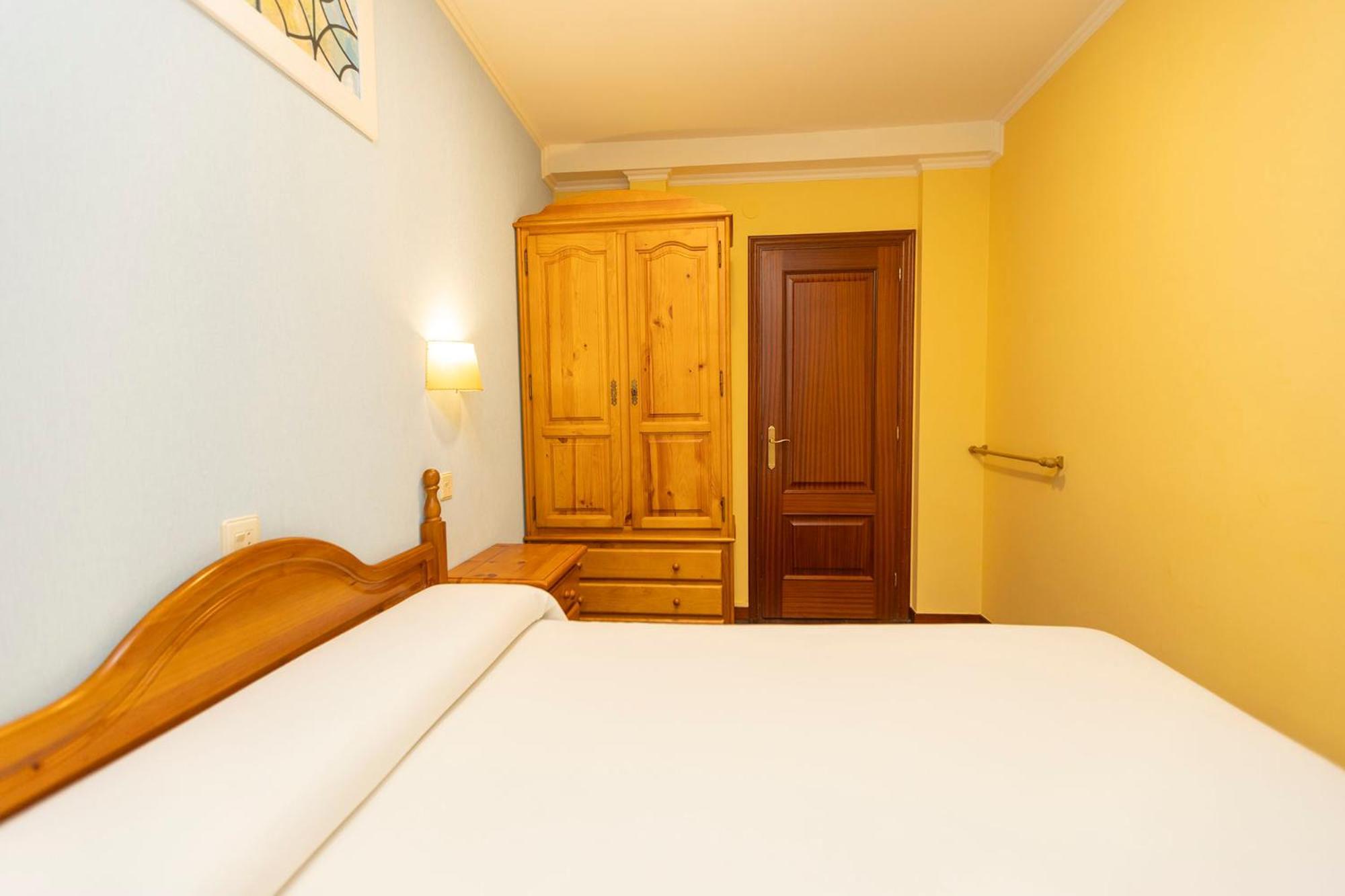 Escuder Apartamentos Turisticos Ribadeo Eksteriør billede