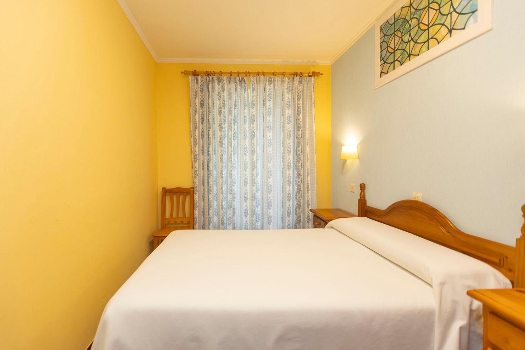 Escuder Apartamentos Turisticos Ribadeo Eksteriør billede