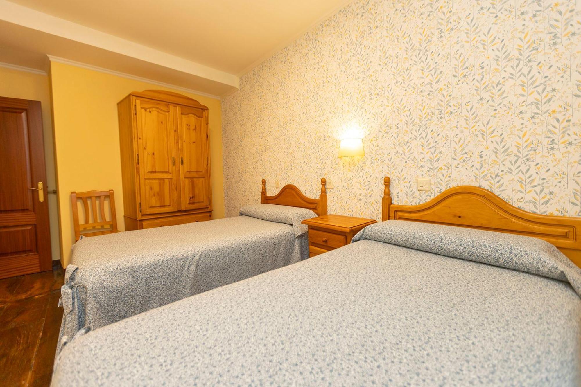 Escuder Apartamentos Turisticos Ribadeo Eksteriør billede