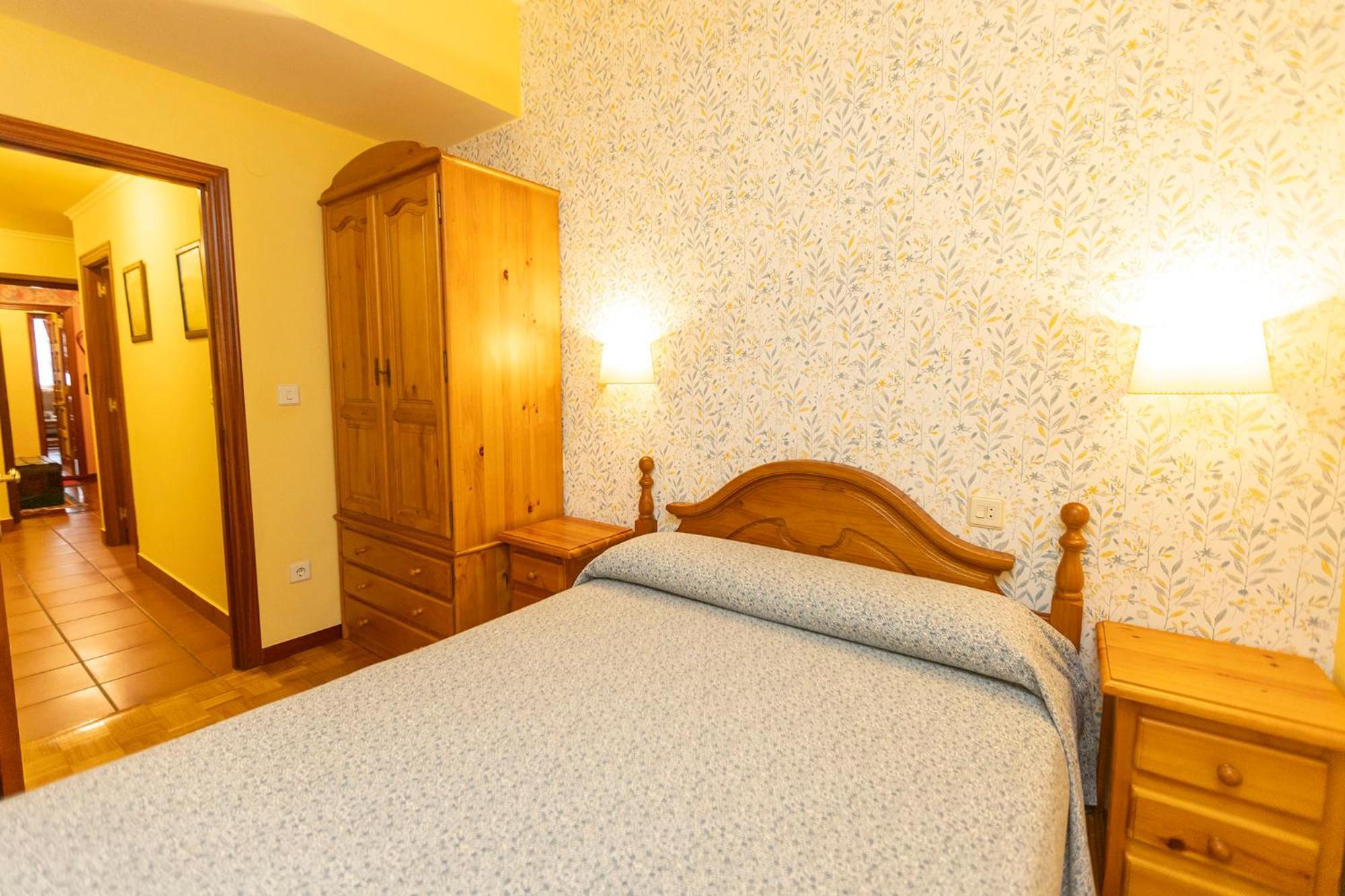 Escuder Apartamentos Turisticos Ribadeo Eksteriør billede