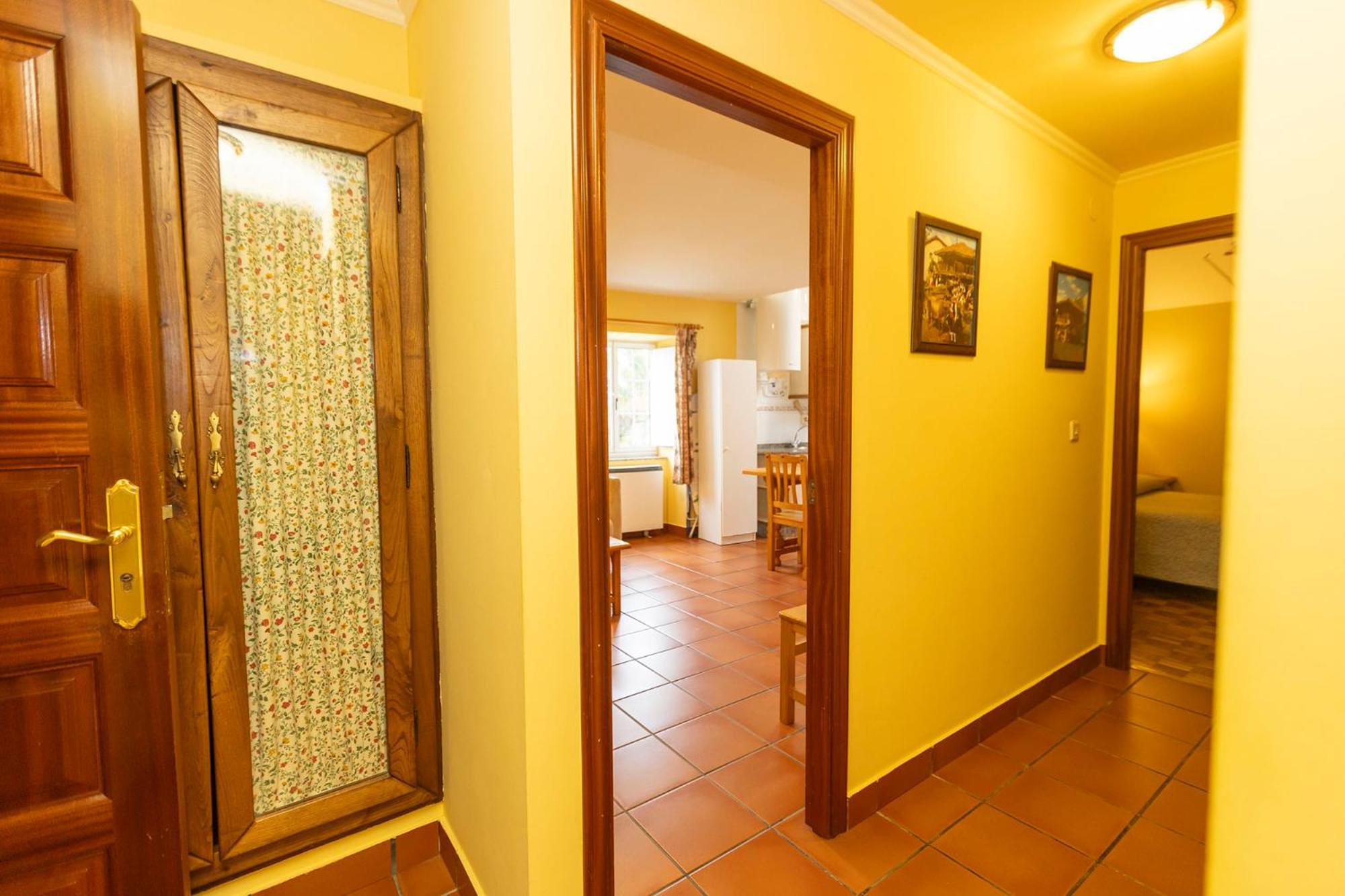 Escuder Apartamentos Turisticos Ribadeo Eksteriør billede