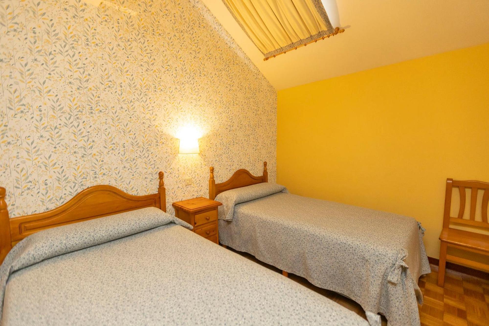 Escuder Apartamentos Turisticos Ribadeo Eksteriør billede