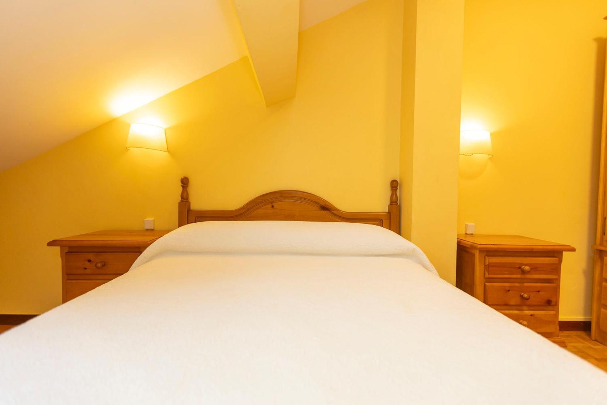 Escuder Apartamentos Turisticos Ribadeo Eksteriør billede