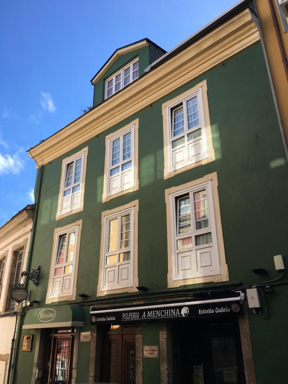 Escuder Apartamentos Turisticos Ribadeo Eksteriør billede